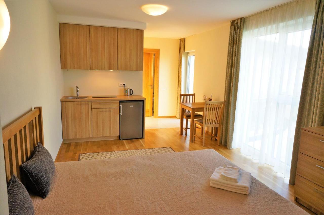 Smelio Vila Apartments Palanga Exterior photo